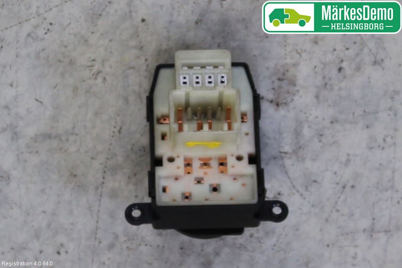 Kia RIO 12-16 Strömställare Spegel