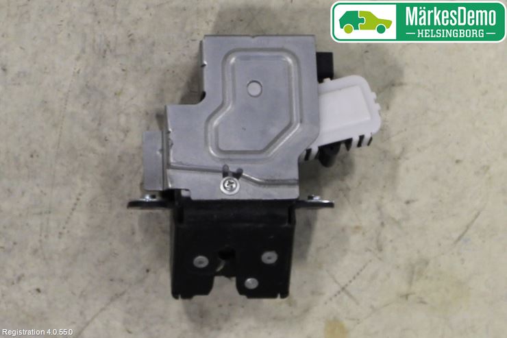 Mazda 2 (DE) 08-15 Låskista Baklucka