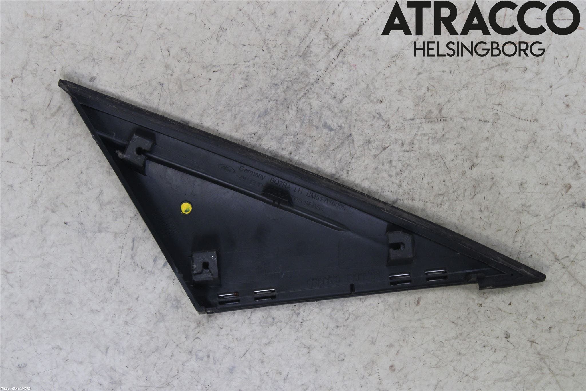 Ford FOCUS 15-18 List Framskärm Vä