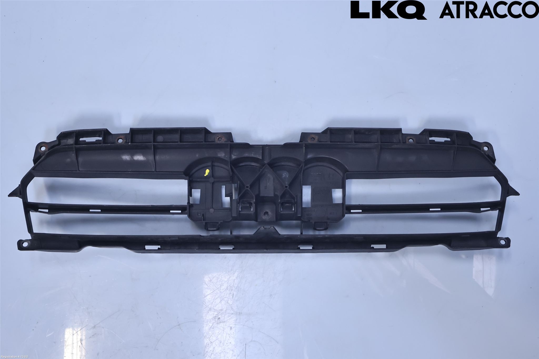 Audi A4 12-15 Stötfångardel Fram Mitt