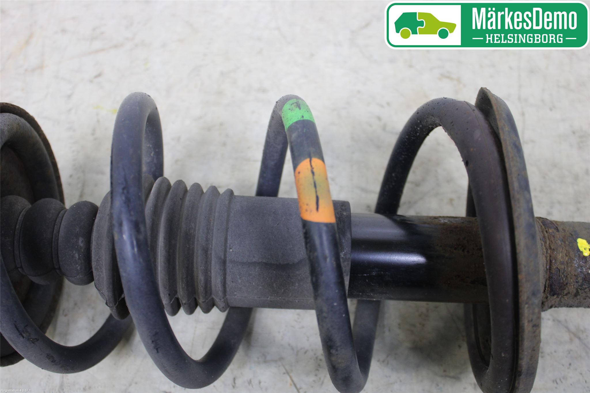 Dacia LOGAN MCV/STEPWAY Fjäderben Fram Höger