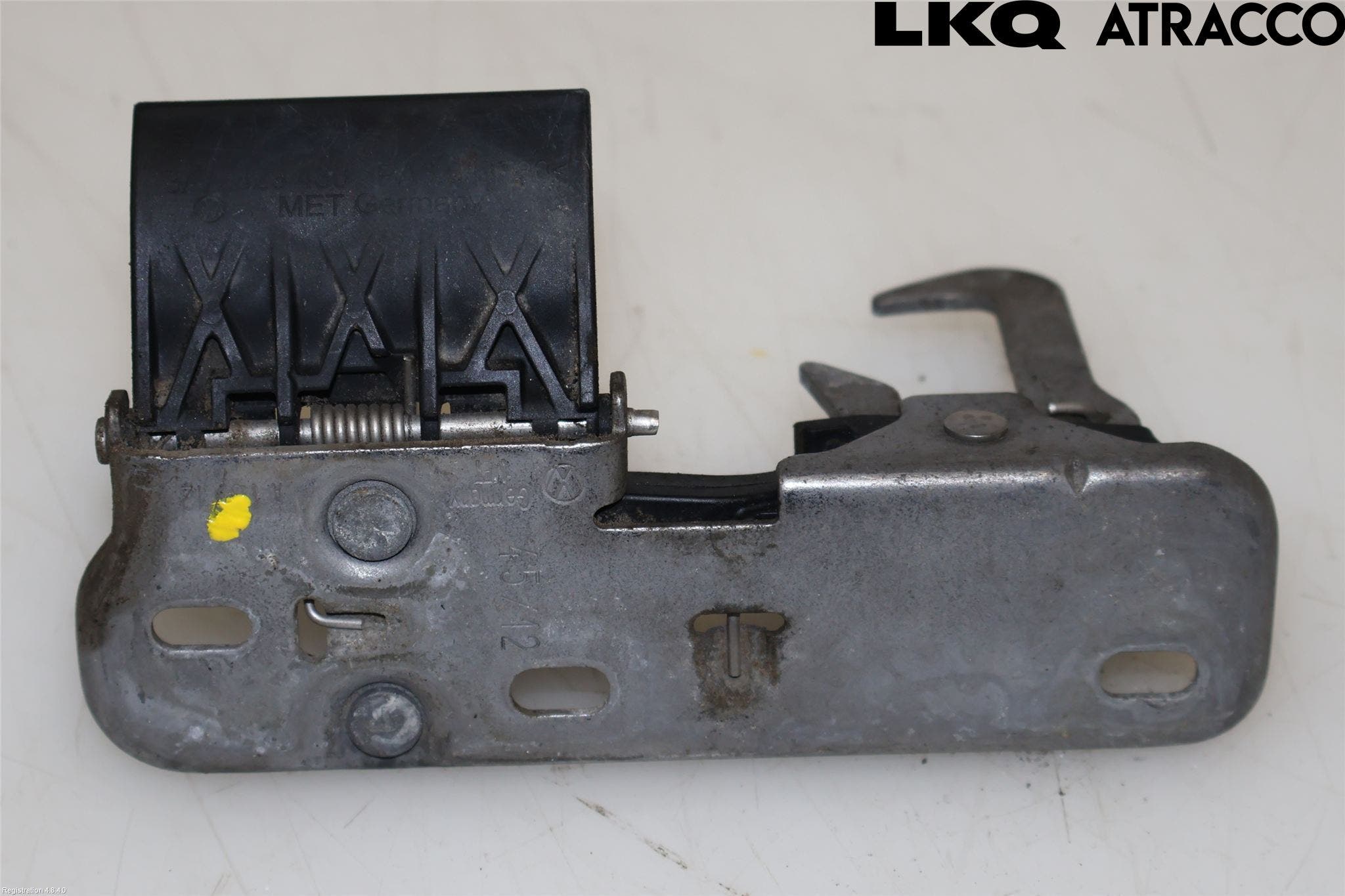 Volkswagen VW PASSAT 11-14 Huv Spärr