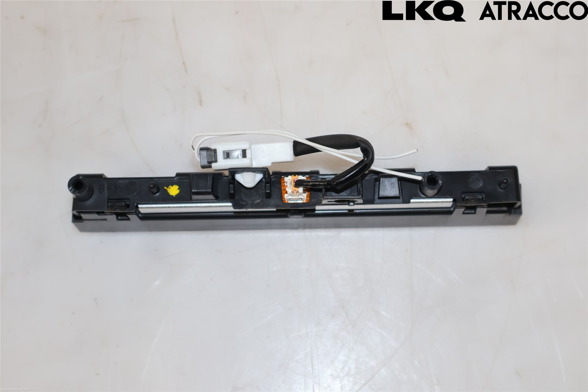 Toyota YARIS XP21 20- Bromsljus Bakruta
