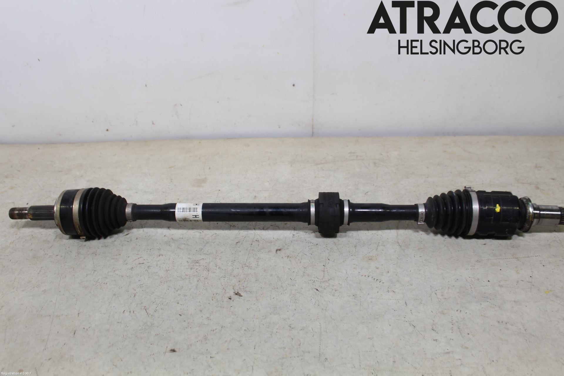 Toyota C-HR 16-23 Drivaxel Fram Höger