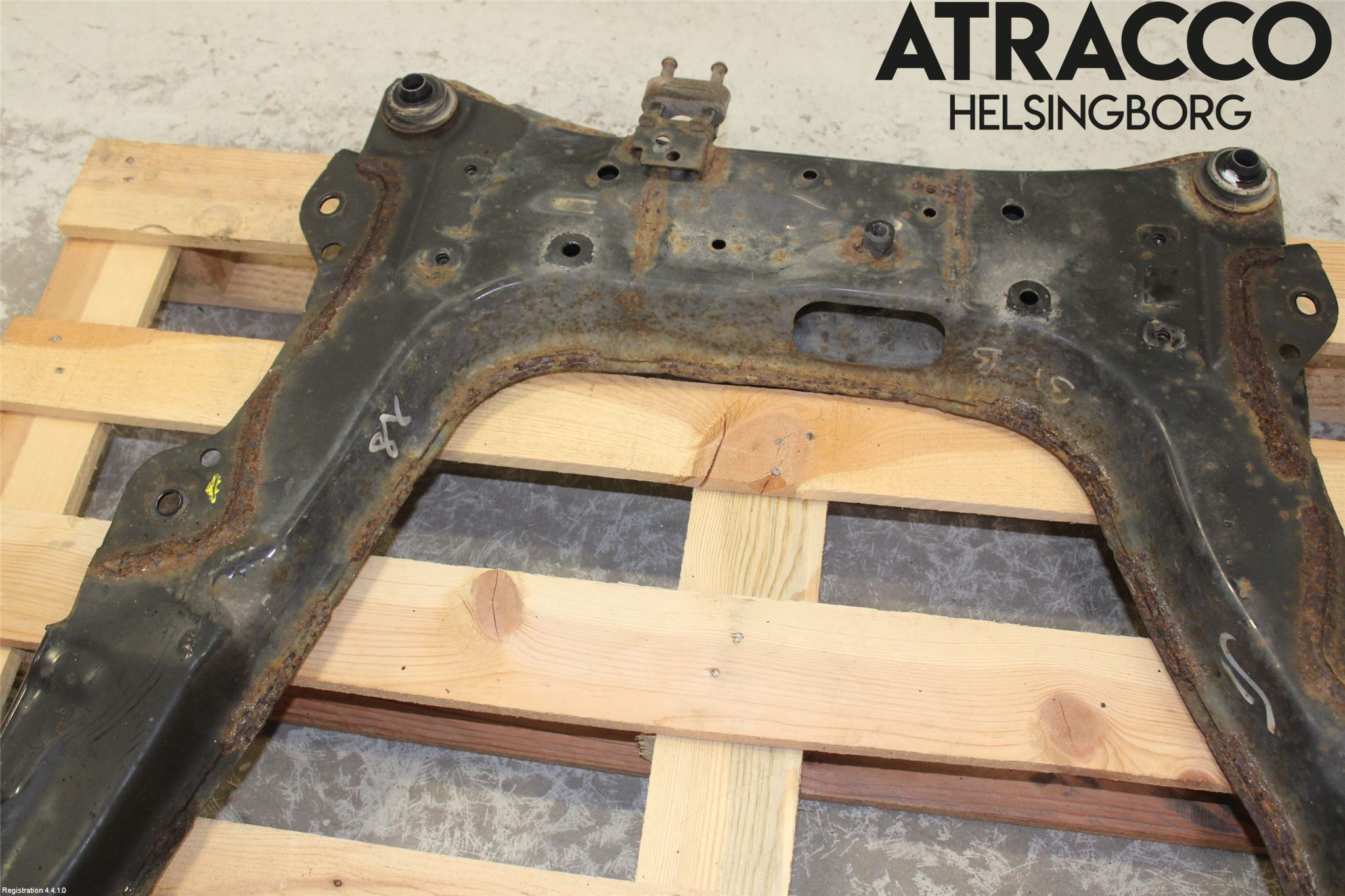 Nissan PULSAR Framvagnsbalk