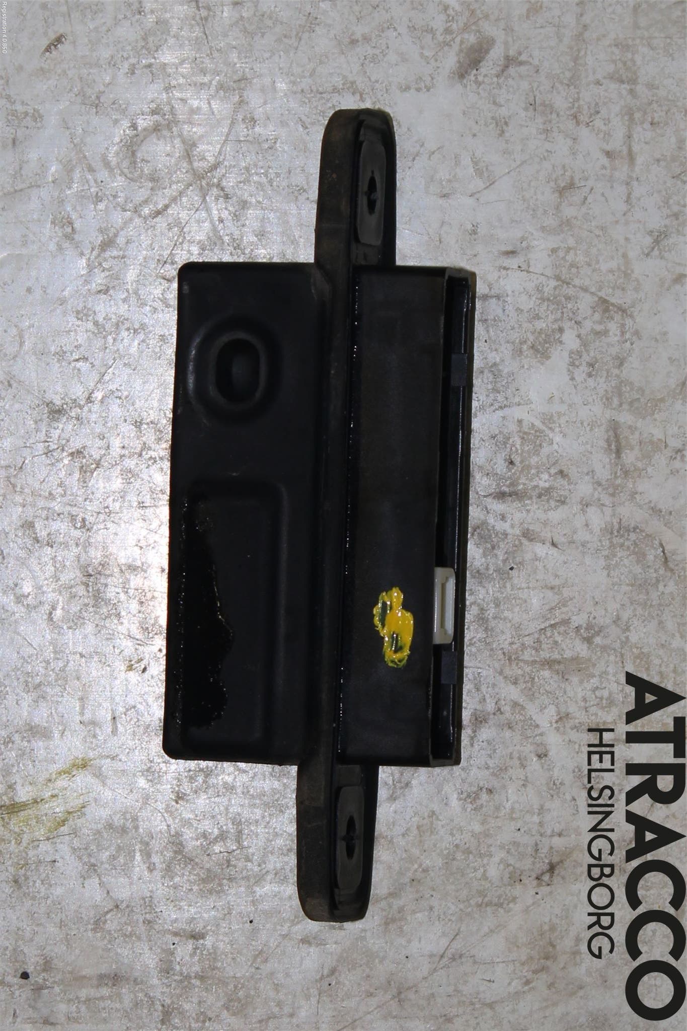 Toyota AVENSIS 09-15 Bakluckehandtag