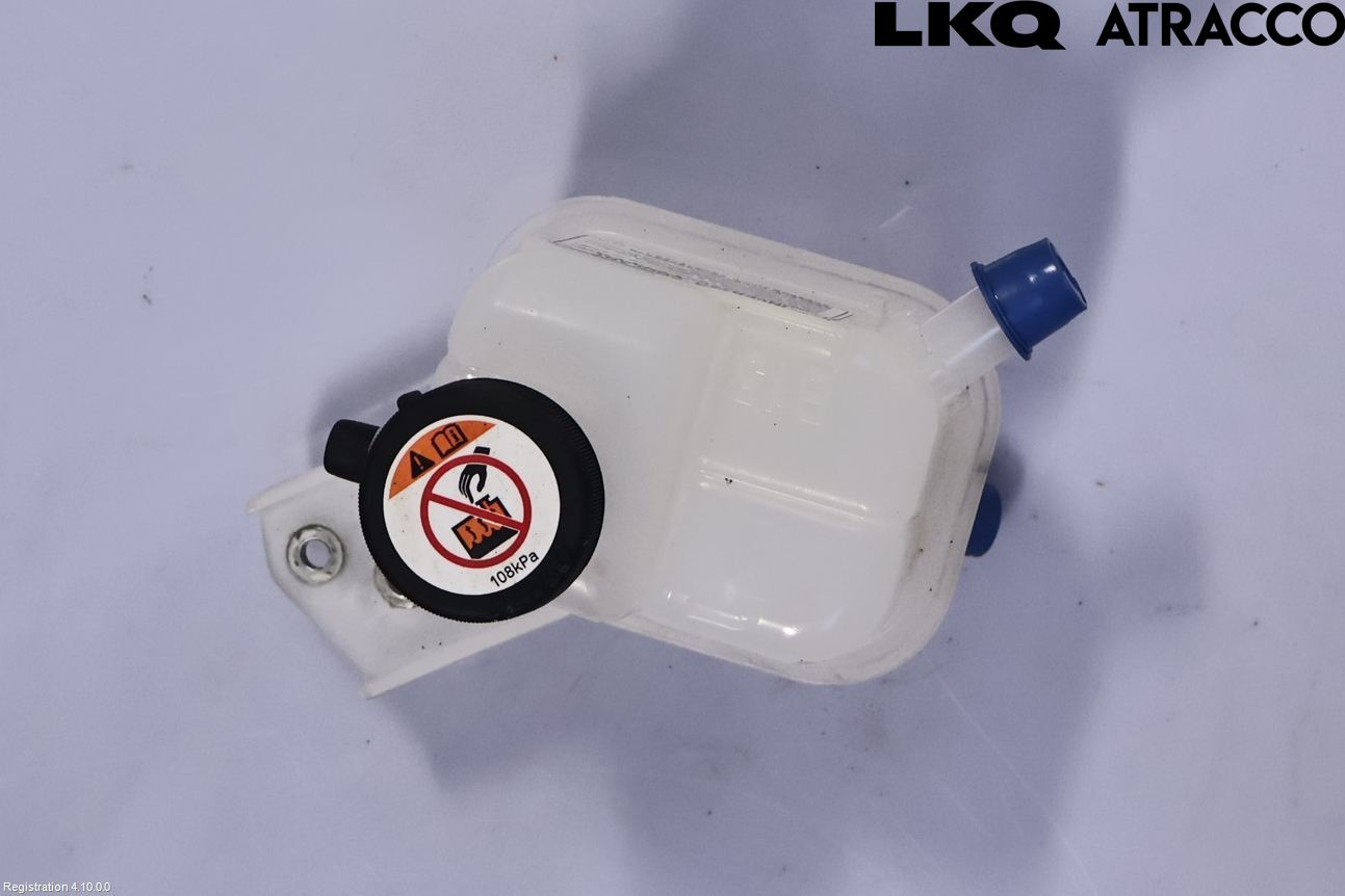 Toyota YARIS CROSS XP21 21- Expansionstank