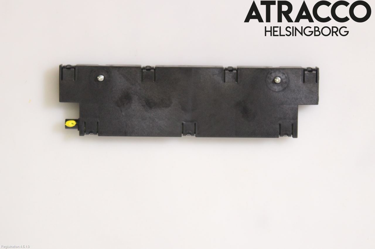 BMW 5 F10/F11/F18 09-17 Antennförstärkare