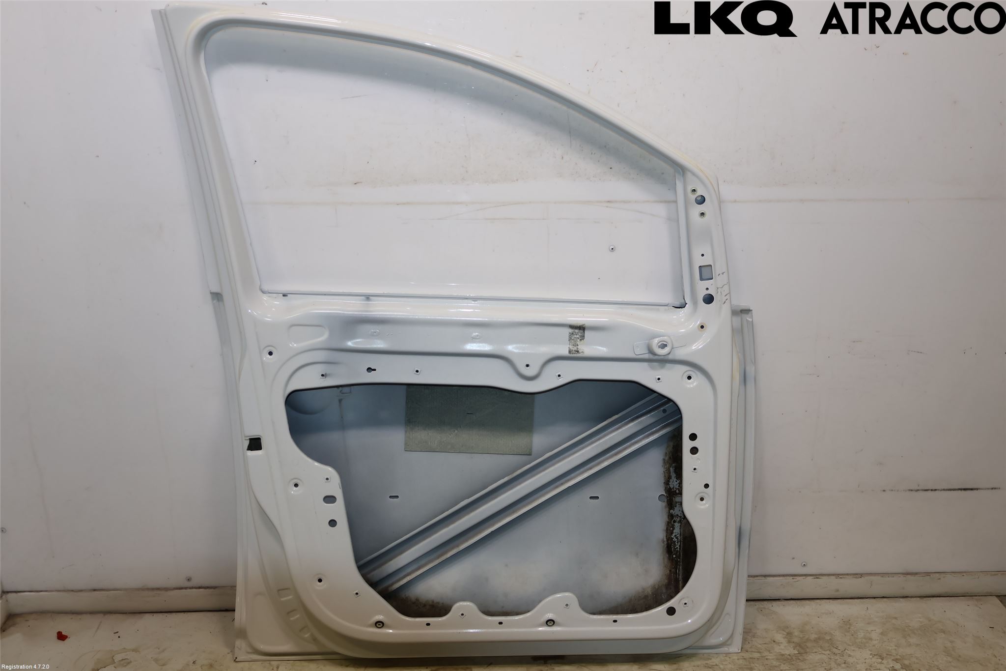 Volkswagen VW TOURAN 10-15 Dörr Fram Vänster