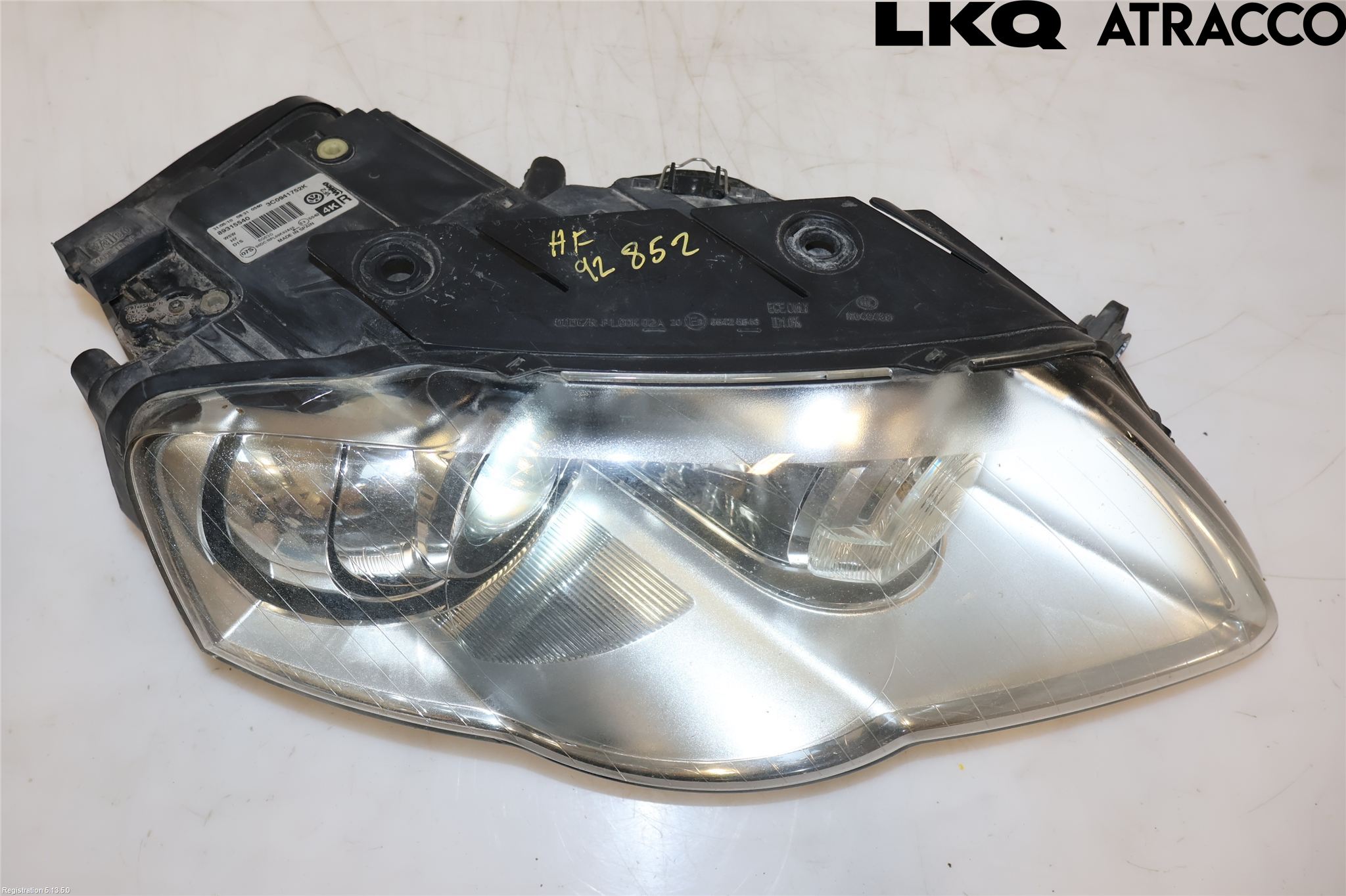 Volkswagen VW PASSAT 05-11 Strålkastare Höger