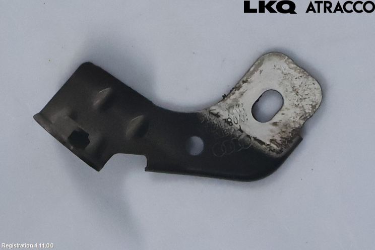 Audi A3/S3 8Y 21- Skärmfäste Fram Hö