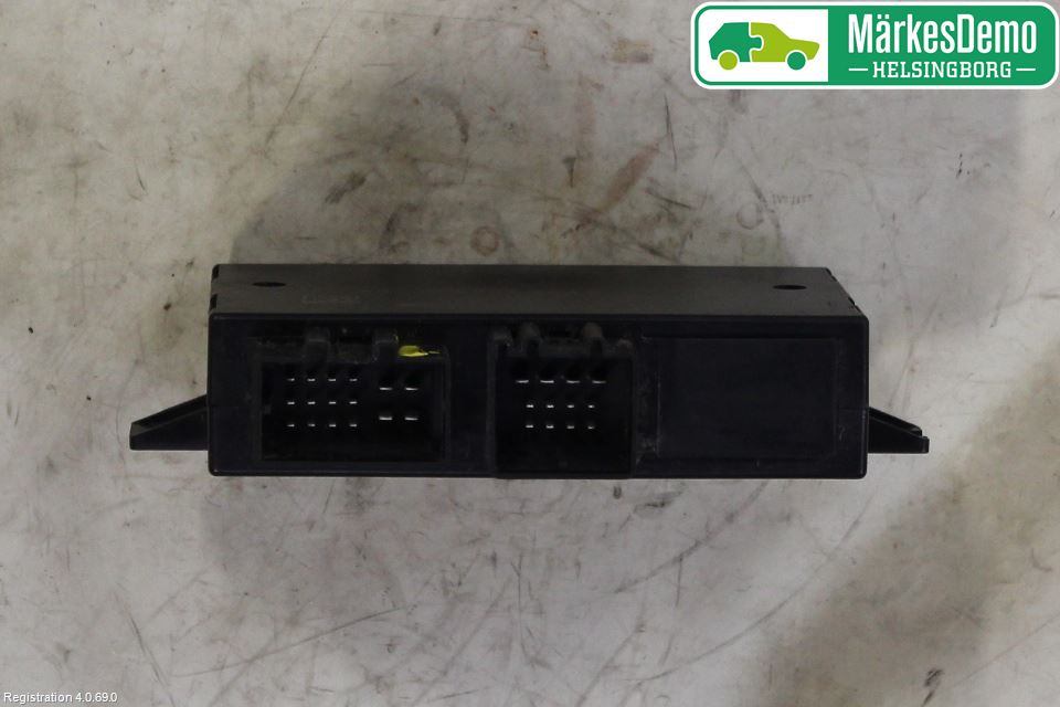 Volkswagen VW TRANSP/CARAVELLE (T5) 04-15 Styrenhet Dragkrok