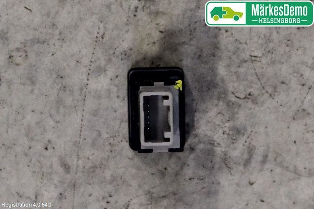 Mitsubishi OUTLANDER 13-21 Strömställare Parkeringshjälp