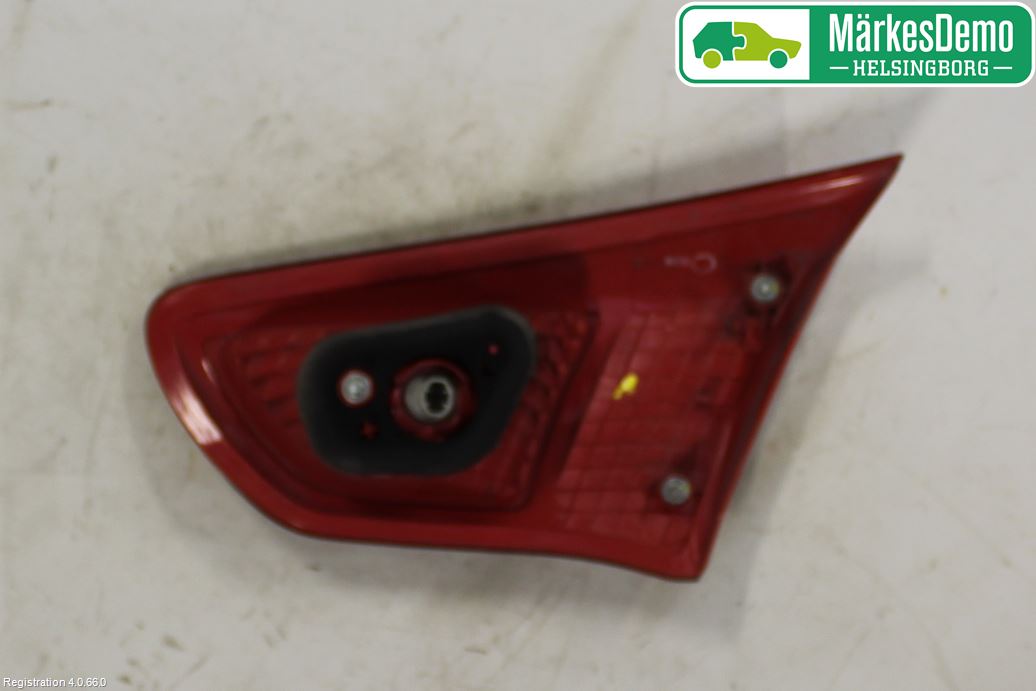 Mitsubishi LANCER 07-14 Bakljus Lucka Vä