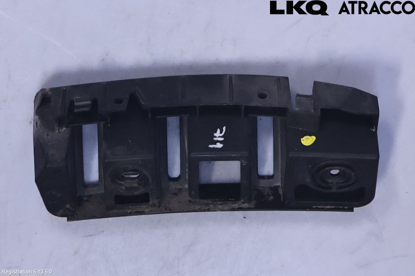 Skoda RAPID Stötfångarfäste Bak Vä