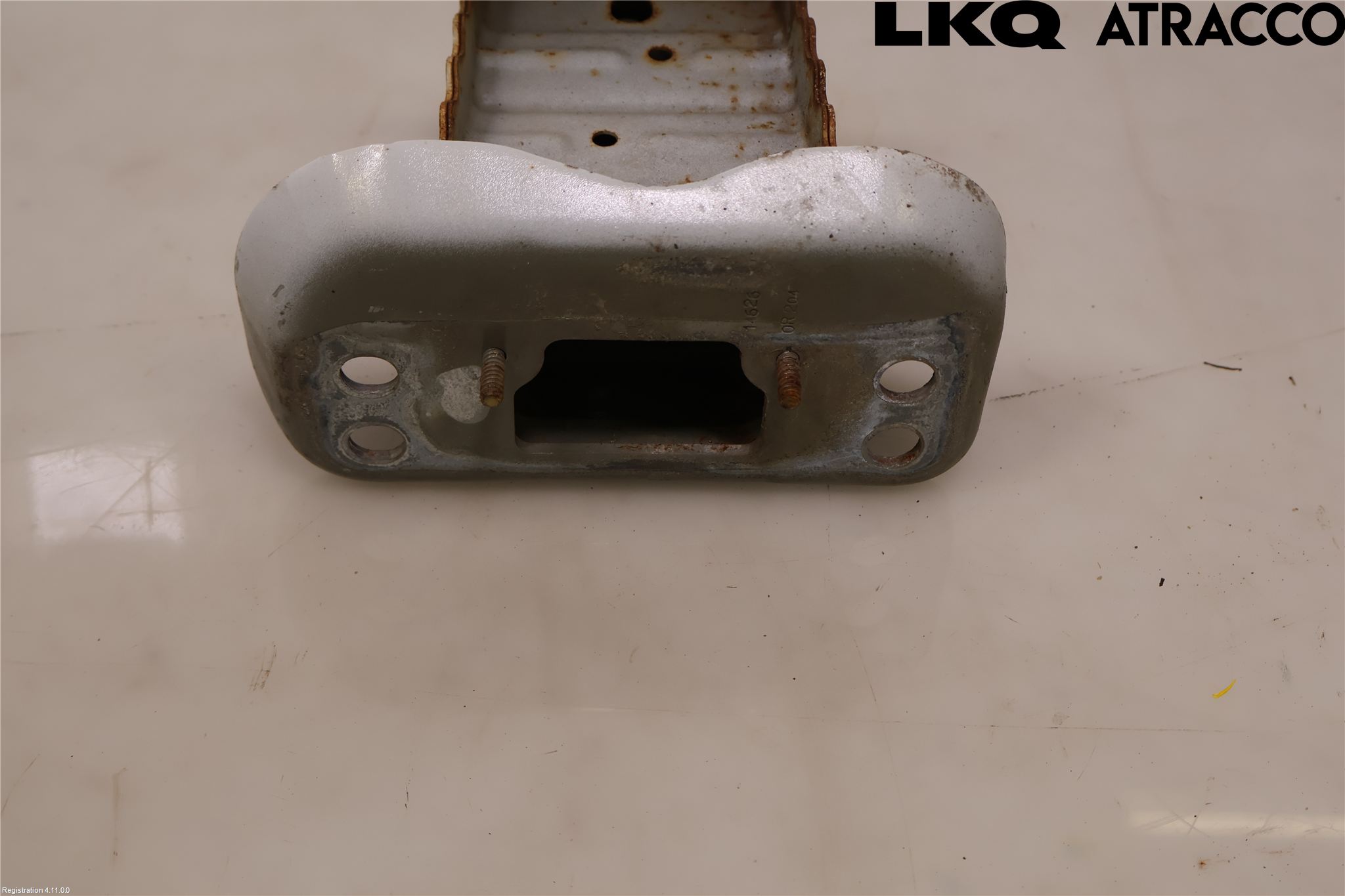 Toyota YARIS XP130 12-14 Stötfångarbärjärn Fram