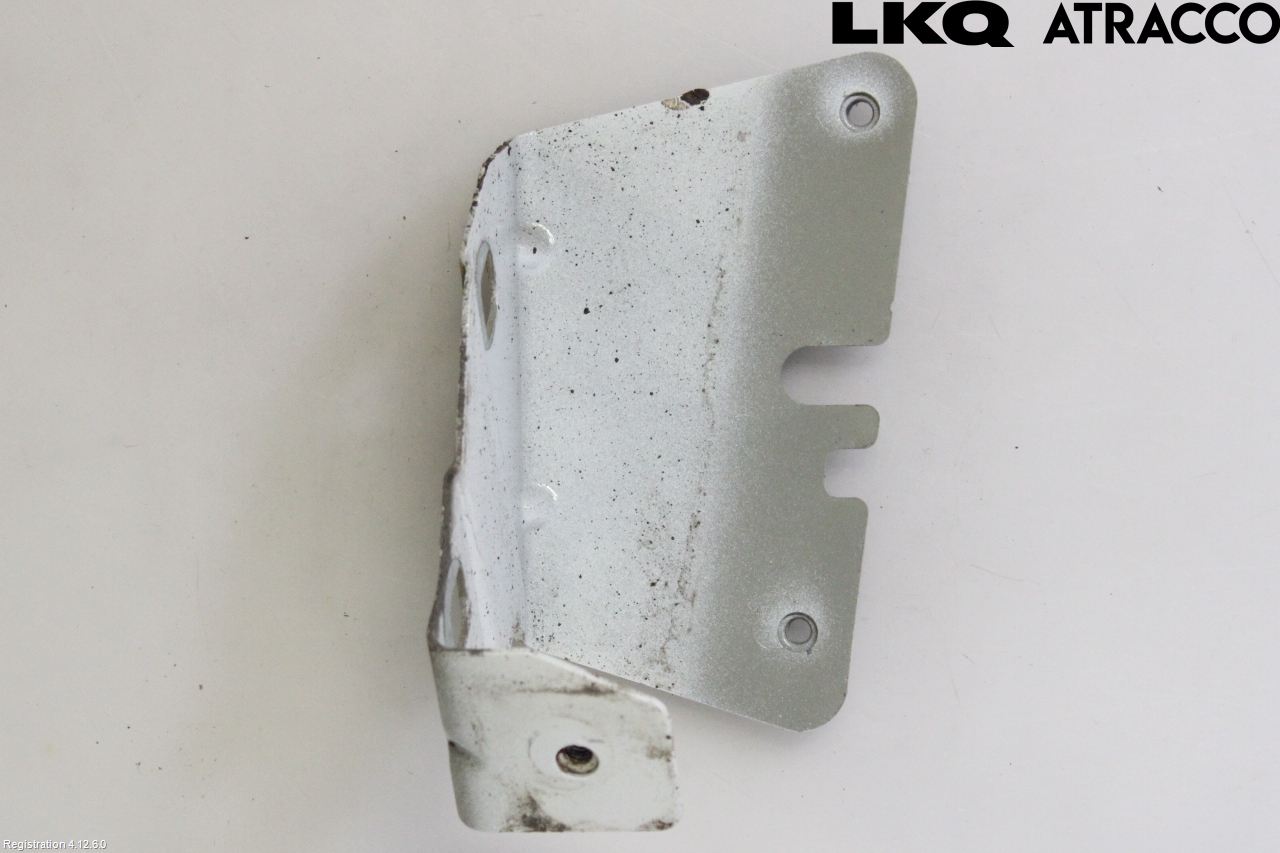 Renault TRAFIC/E-TECH 15- Skärmfäste Fram Hö