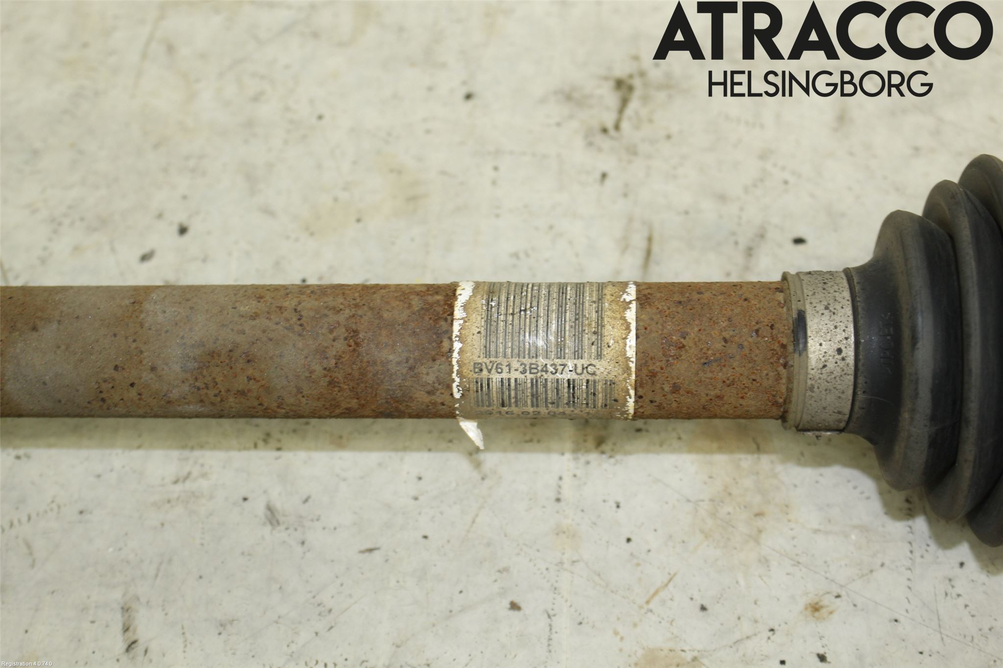 Ford FOCUS 15-18 Drivaxel Fram Vänster