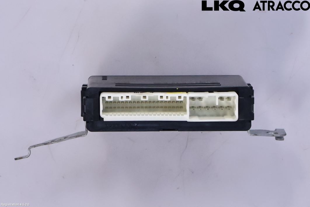 Toyota RAV4 19- Styrenhet Baklucka