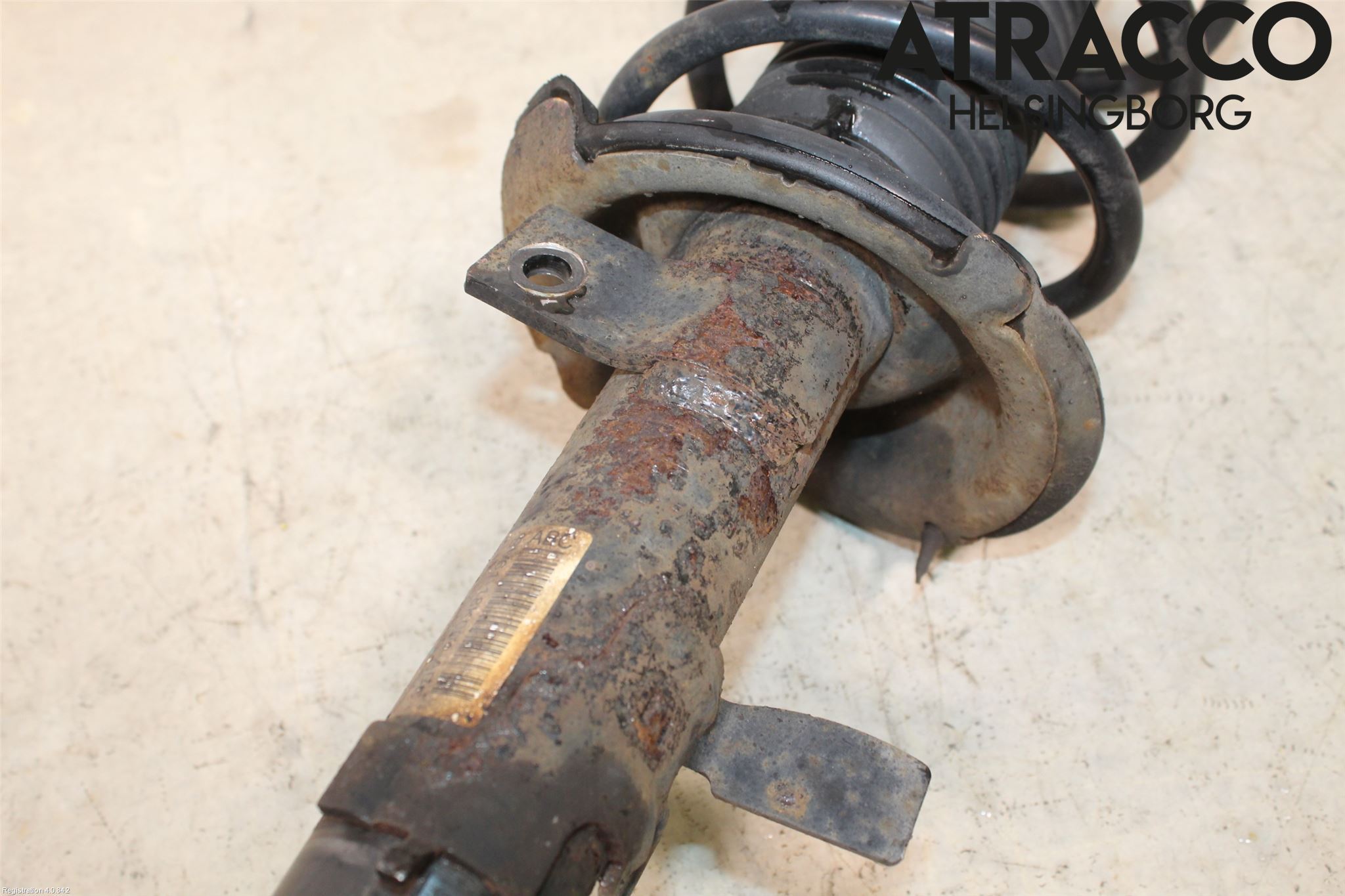 Ford FOCUS 11-14 Fjäderben Fram Vänster