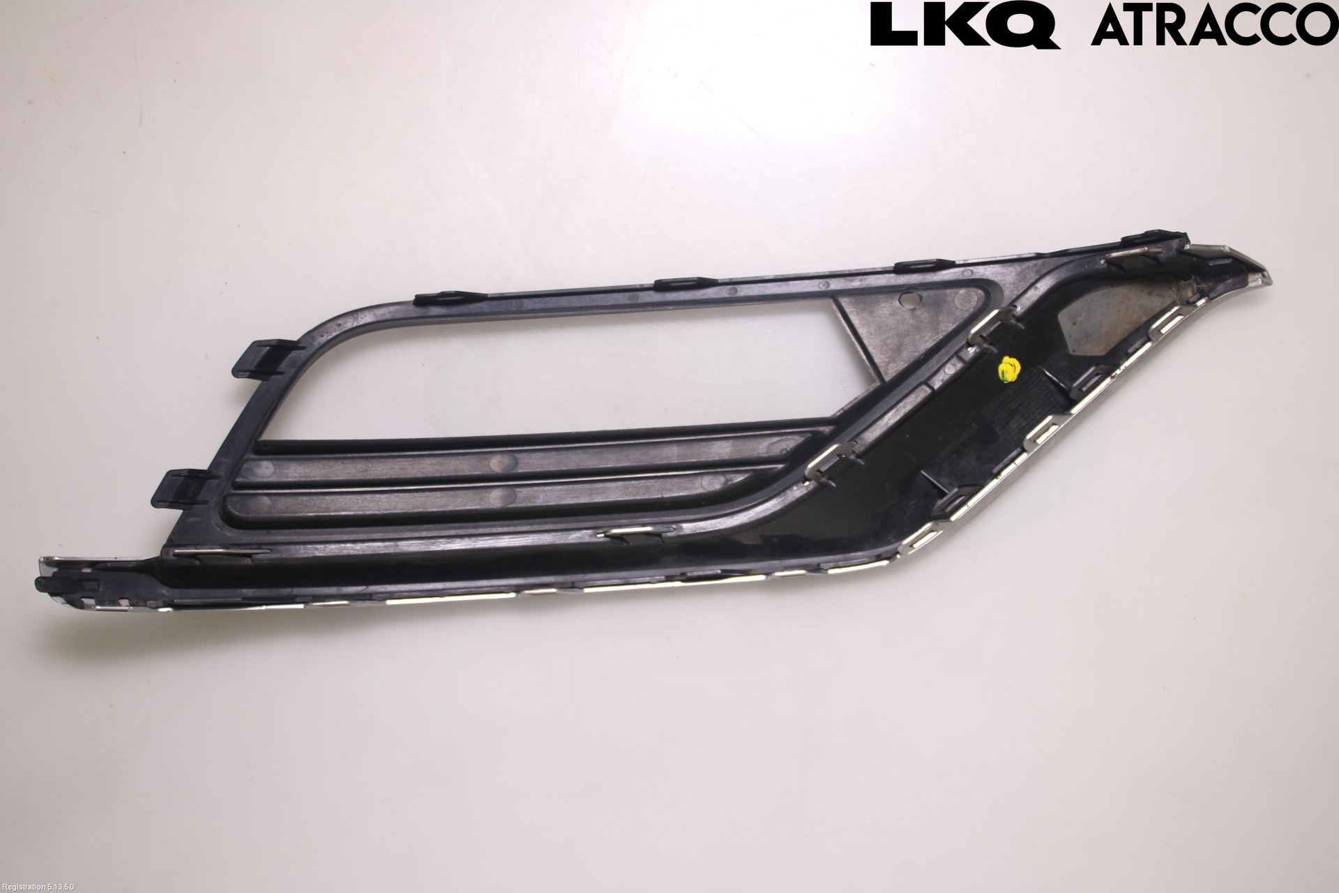 Volkswagen VW PASSAT 15-19 Dimljussarg Fram