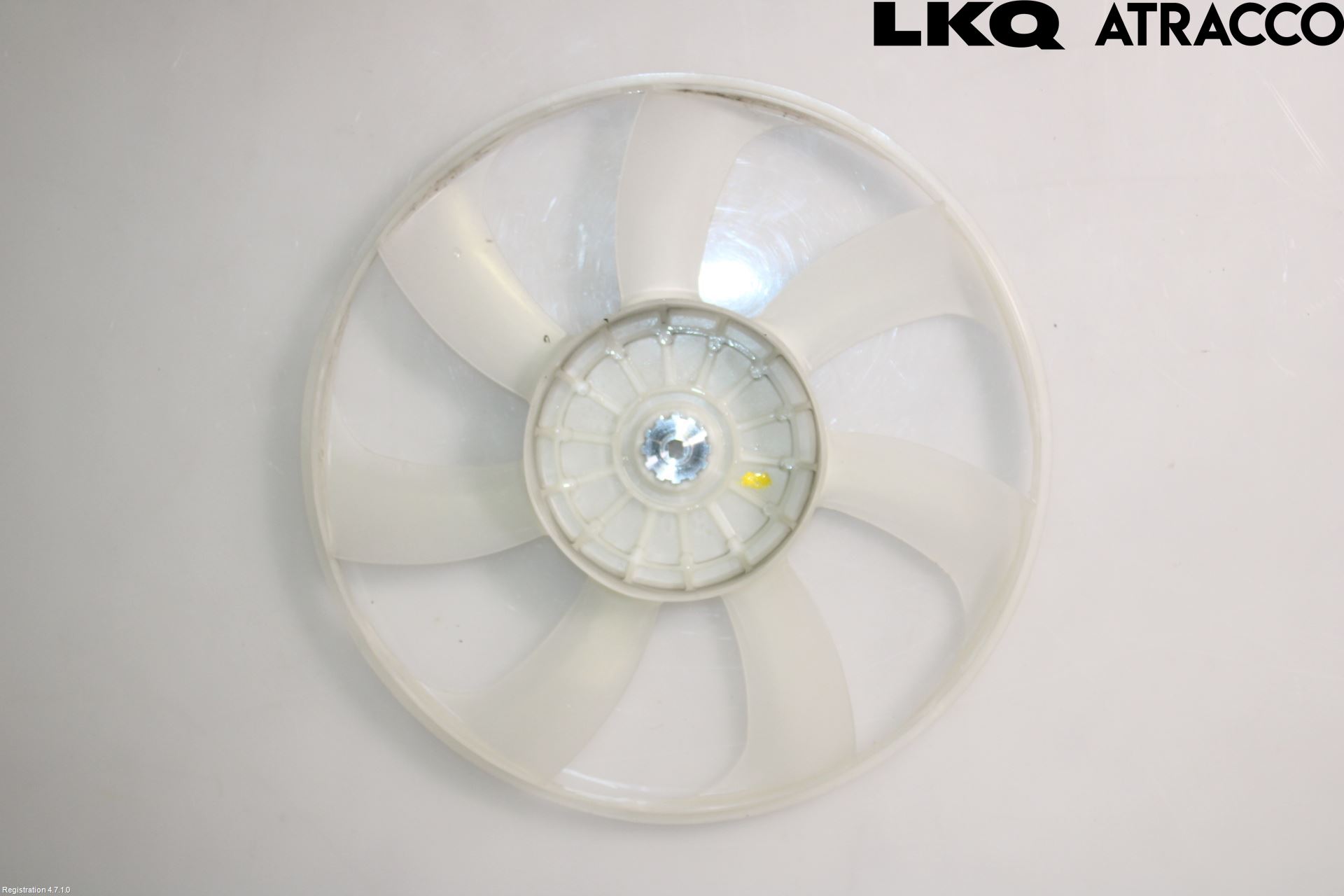 Toyota AURIS 13-19 Kylfläkt-Vinge