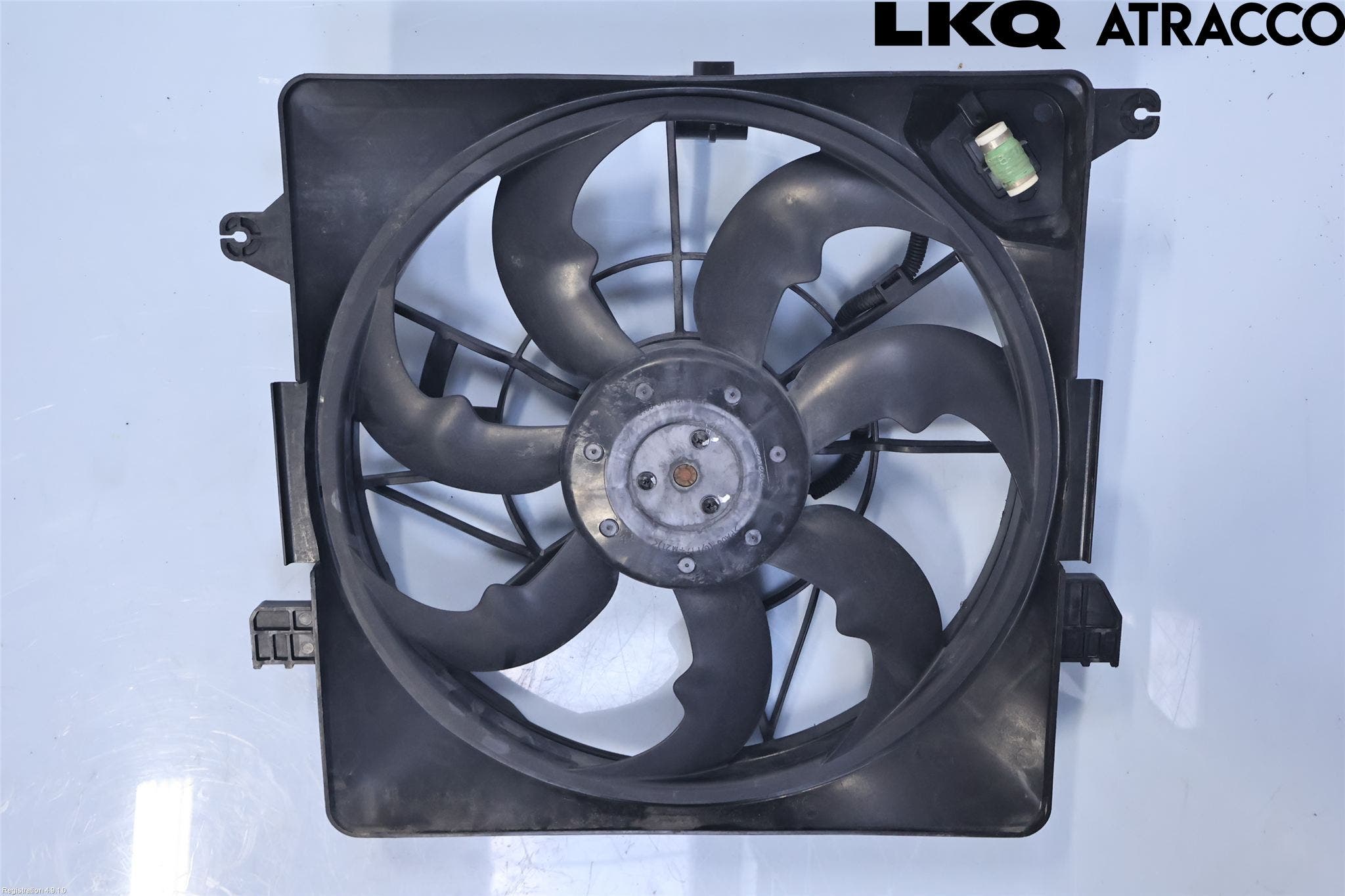 Hyundai i40 08-15 Kylfläkt El