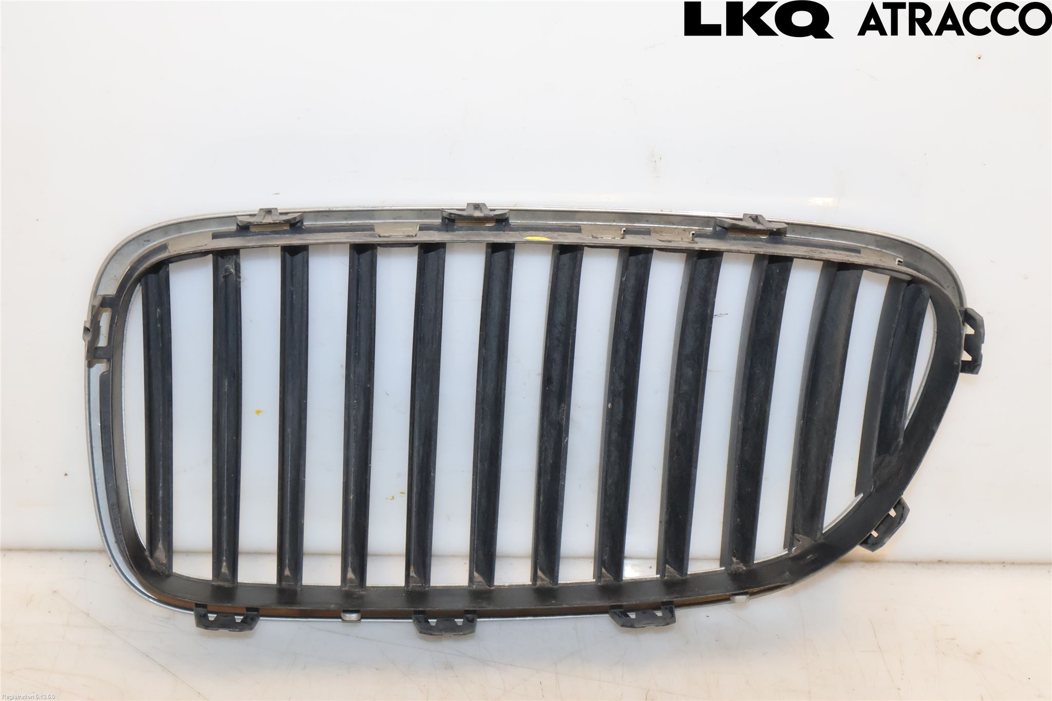 BMW 5 F10/F11/F18 09-17 Grilldel Höger