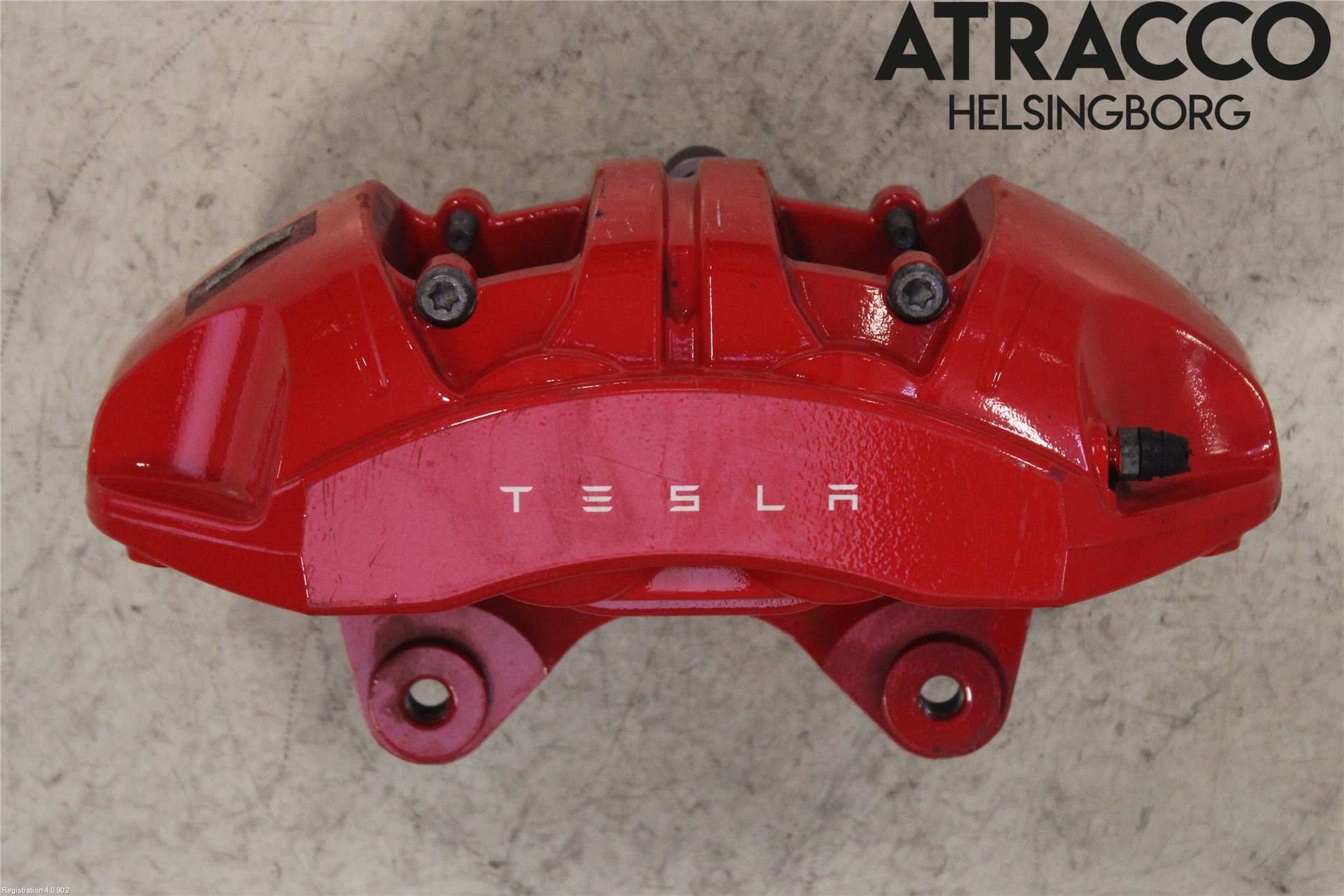 Tesla MODEL Y 21- Bromsok Fram Höger