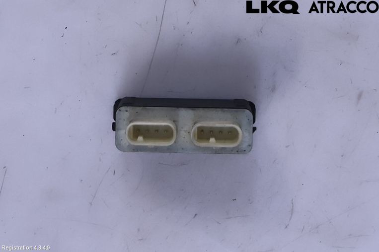 Porsche TAYCAN 20- Styrenhet Baklucka