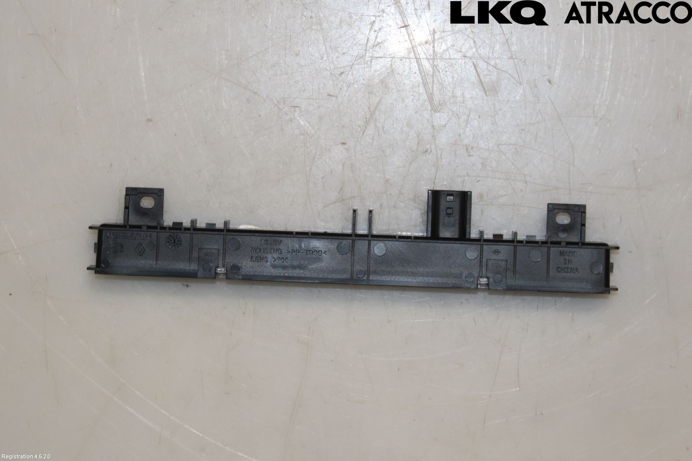 Dacia DUSTER 18-24 Bromsljus Bakruta
