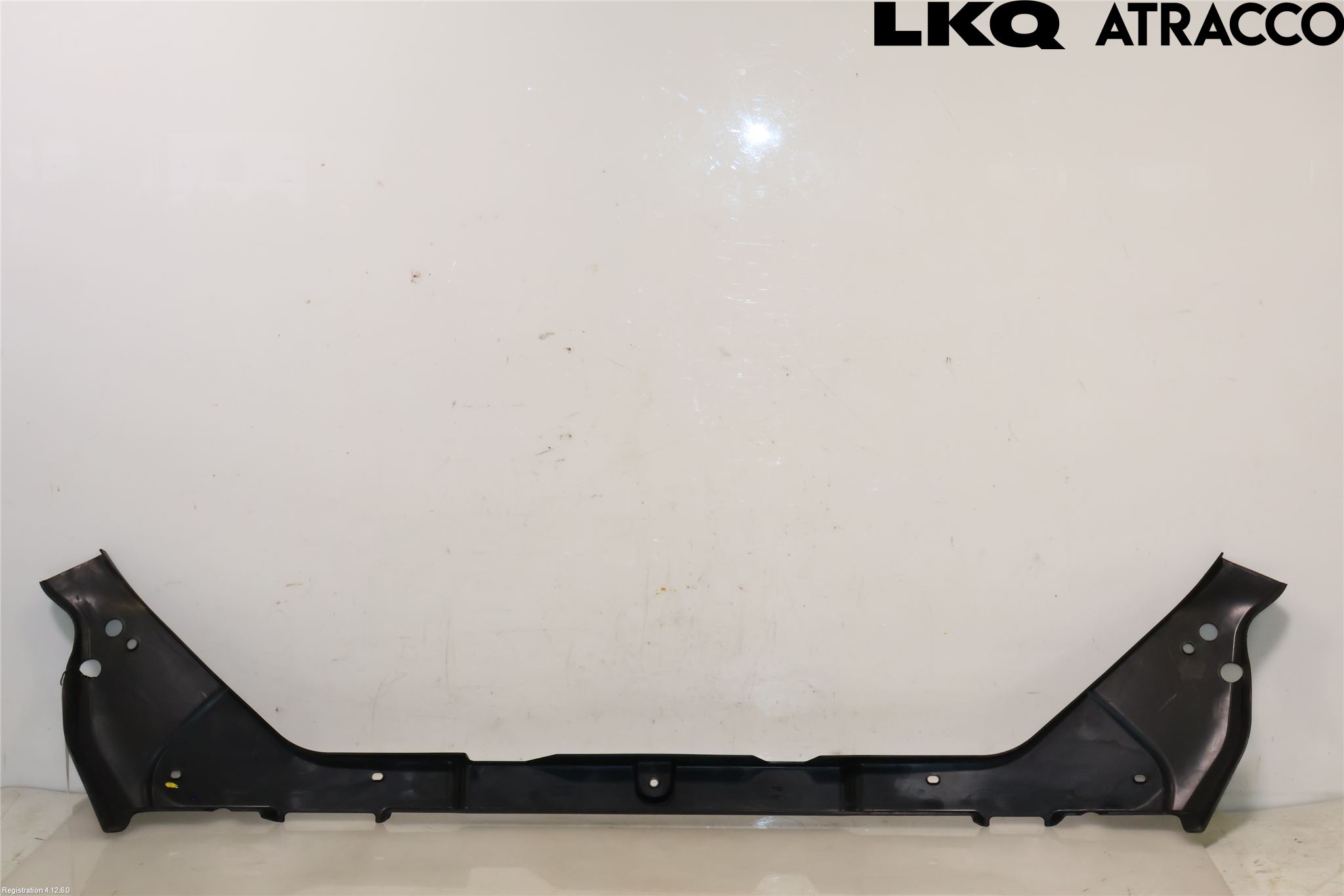 Volvo V60 19- Täckplast Front