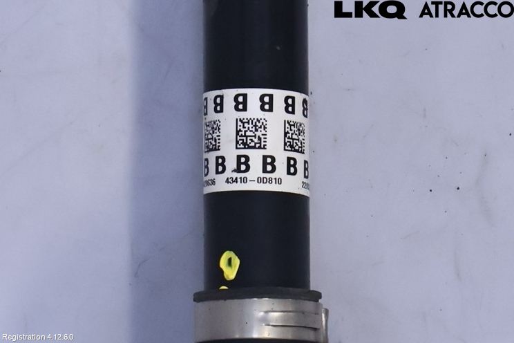 Toyota YARIS CROSS XP21 21- Drivaxel Fram Höger