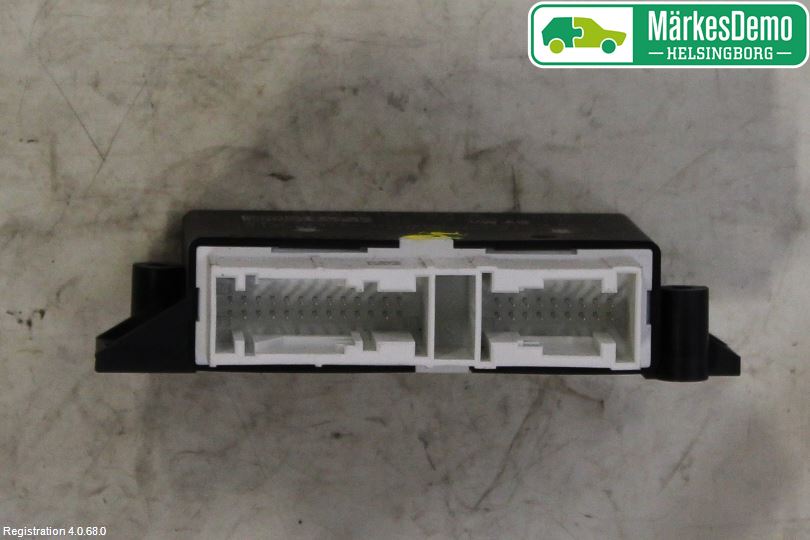 Volkswagen VW PASSAT 15-19 Styrenhet Parkeringshjälp