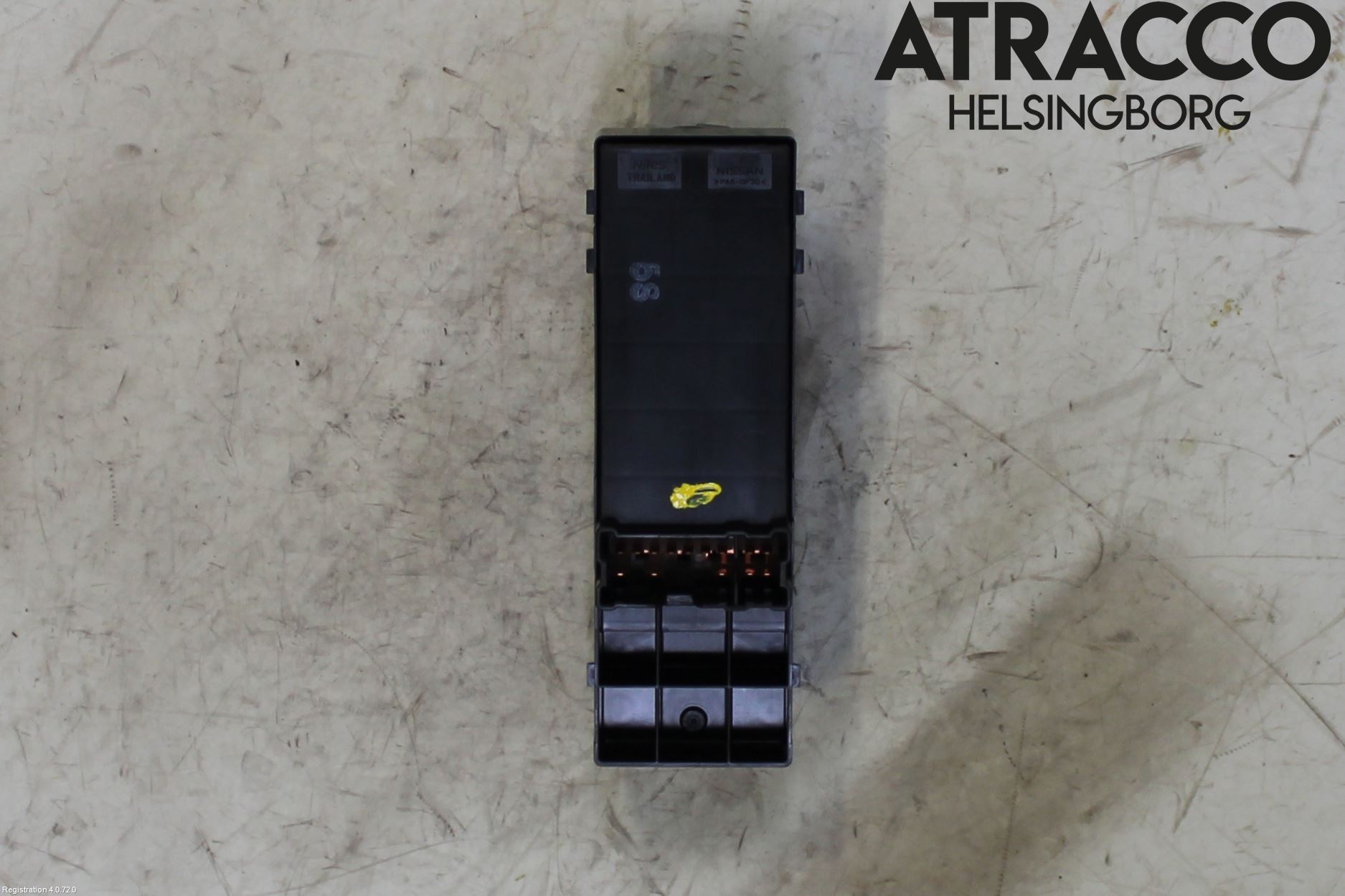 Nissan MICRA 17- Strömställare Elhiss