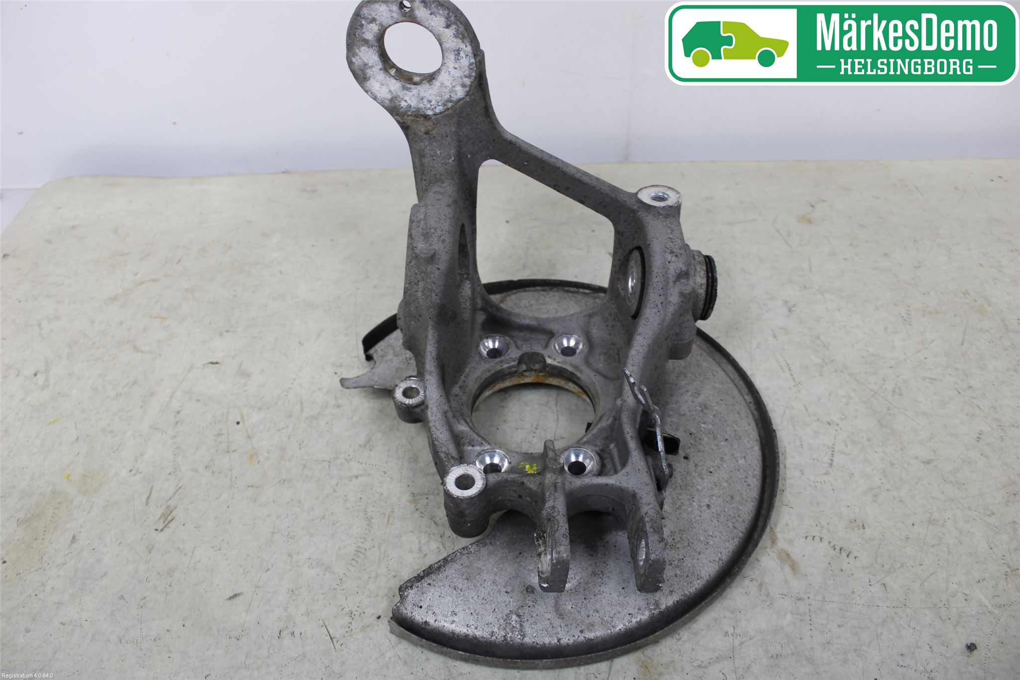 Audi A4 12-15 Hjullagerhus-Spindel Vä B