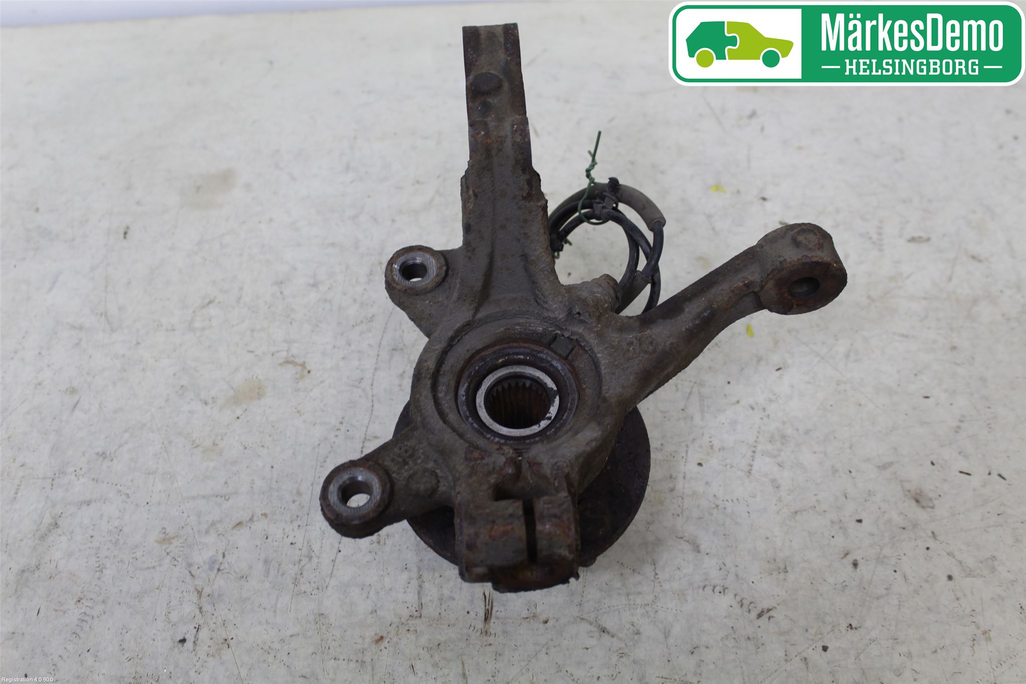 Mazda 2 (DE) 08-15 Styrspindel Lagerhus Hö