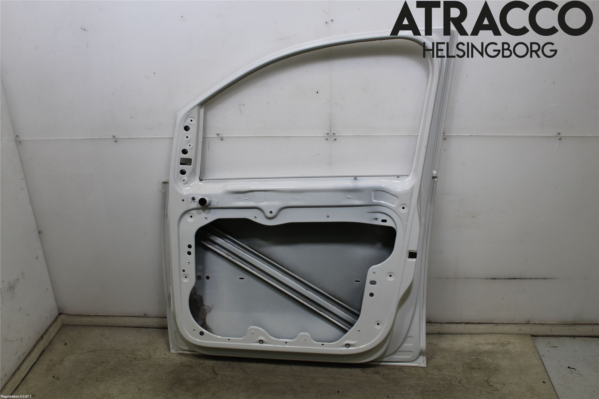 Volkswagen VW CADDY 11-15 Dörr Fram Höger