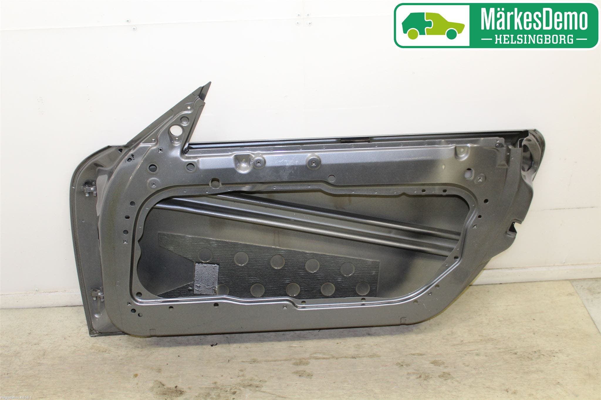 Porsche 911 64- Dörr 2D Höger