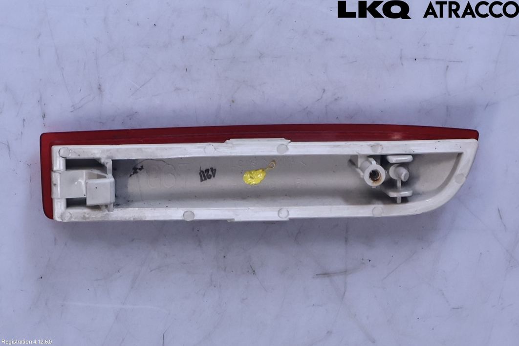 Toyota AVENSIS 09-15 Dimljus/Reflex Bak
