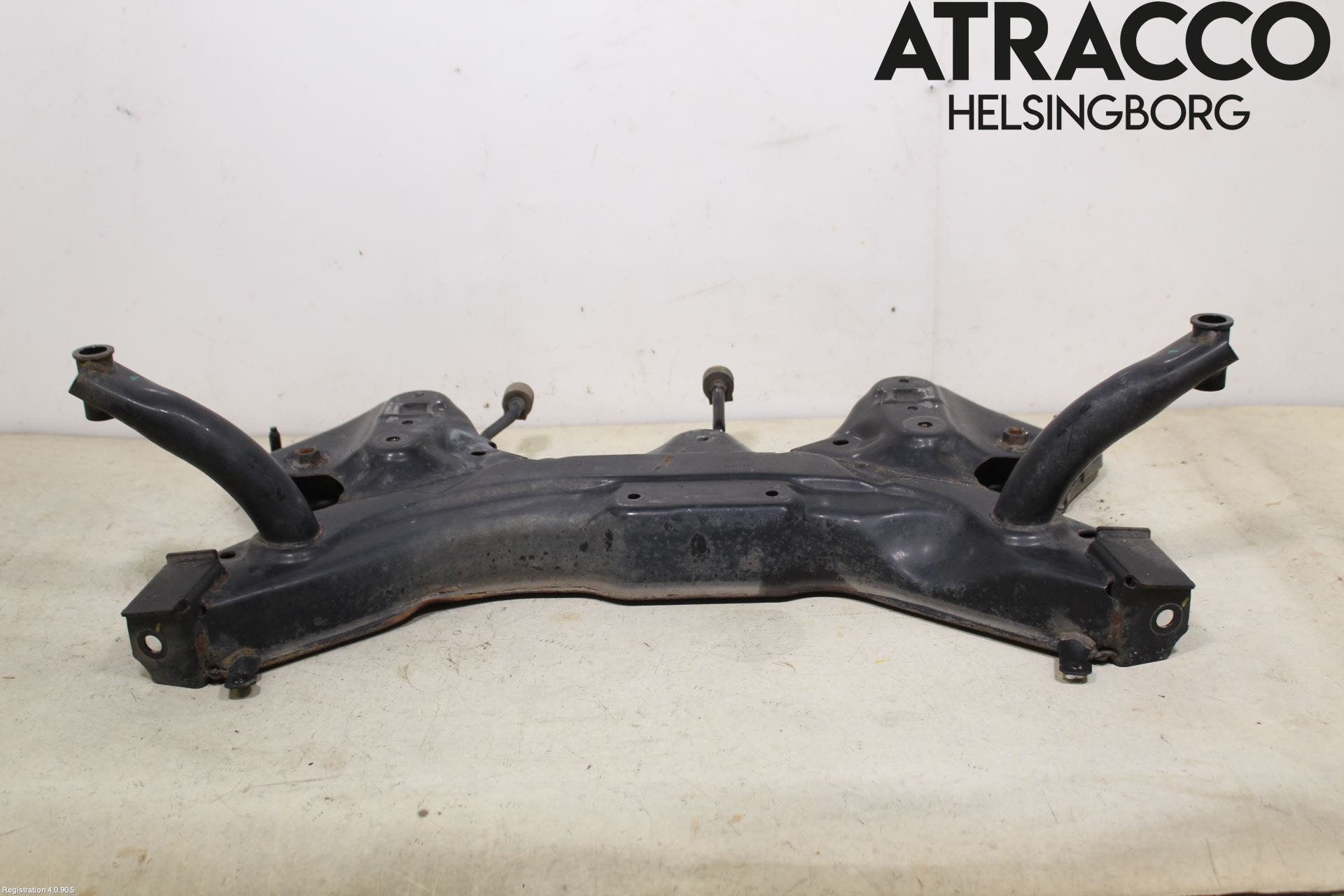 Suzuki SWIFT 11-16 Framvagnsbalk