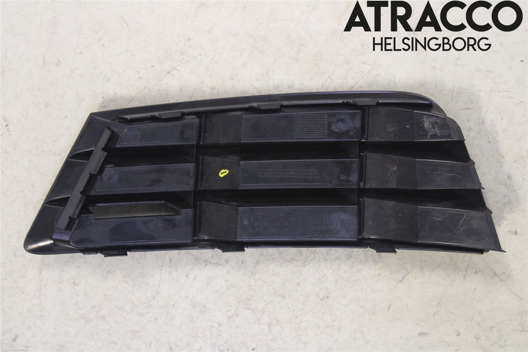 Audi A4/S4 B9 16-19 Grilldel Höger