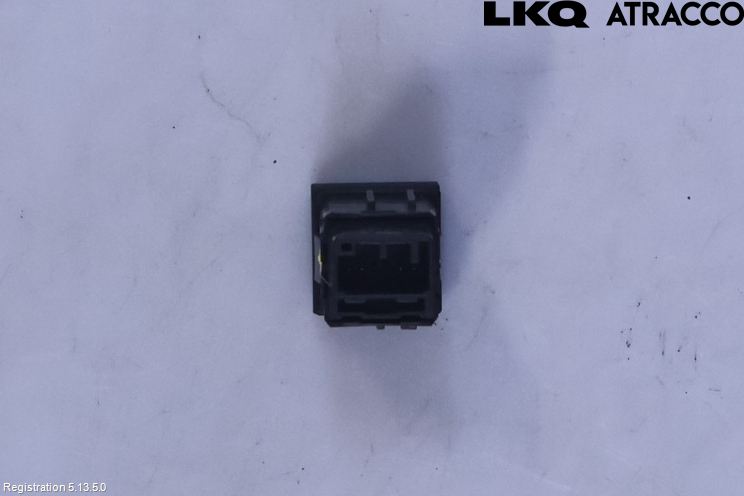 Toyota RAV4 19- Strömställare Tanklucka