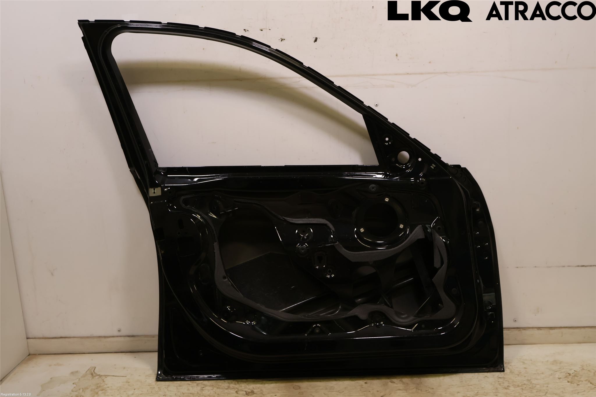 BMW 3 F30/F31/F80 12-19 Dörr Fram Vänster