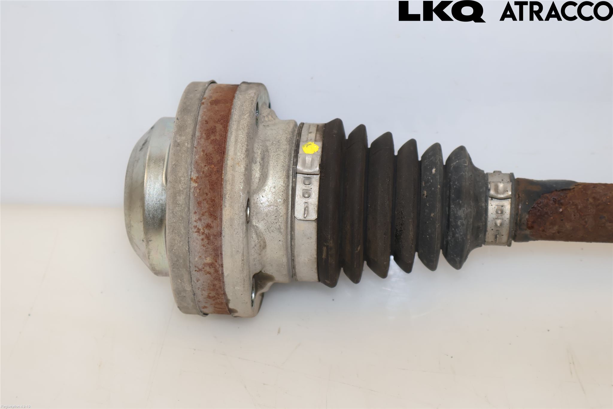 Volkswagen VW PASSAT 15-19 Drivaxel Fram Vänster