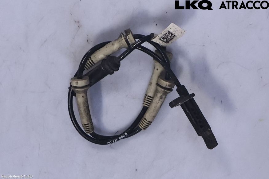 BMW 5 G30/G31/F90 17-23 Abs Sensor