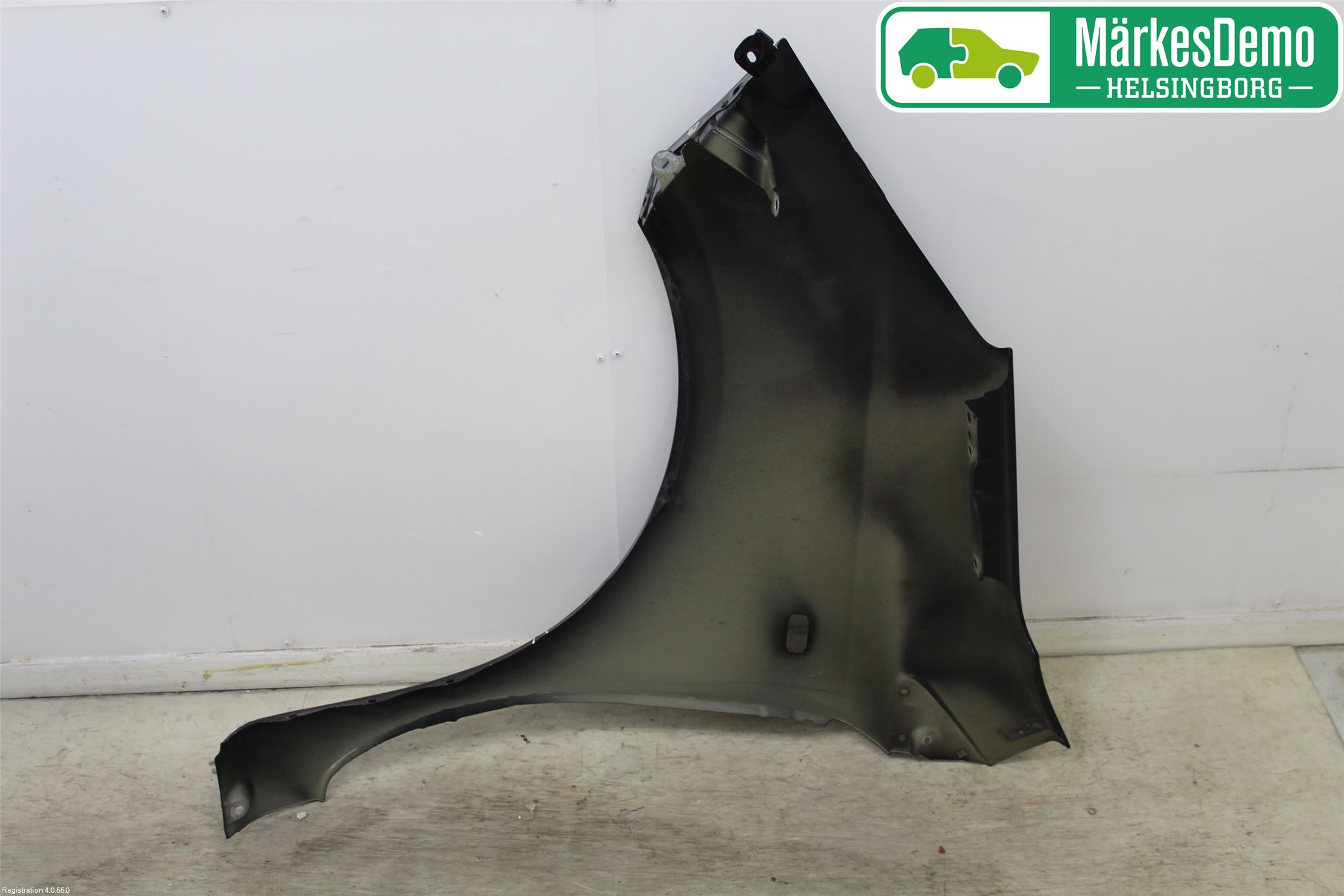 Nissan NOTE E11 06-14 Skärm Fram Höger