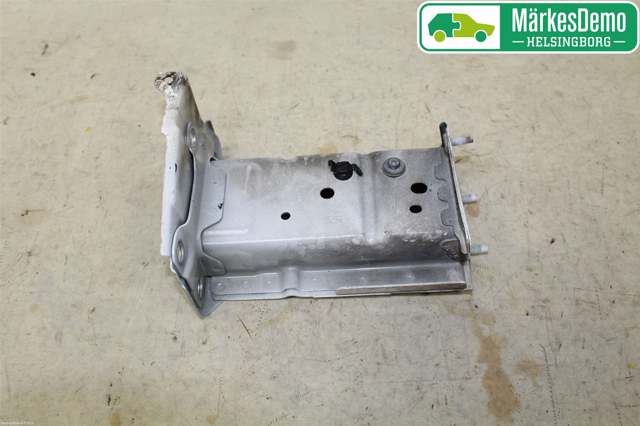 Nissan PULSAR Stötfångarbärjärn Fram