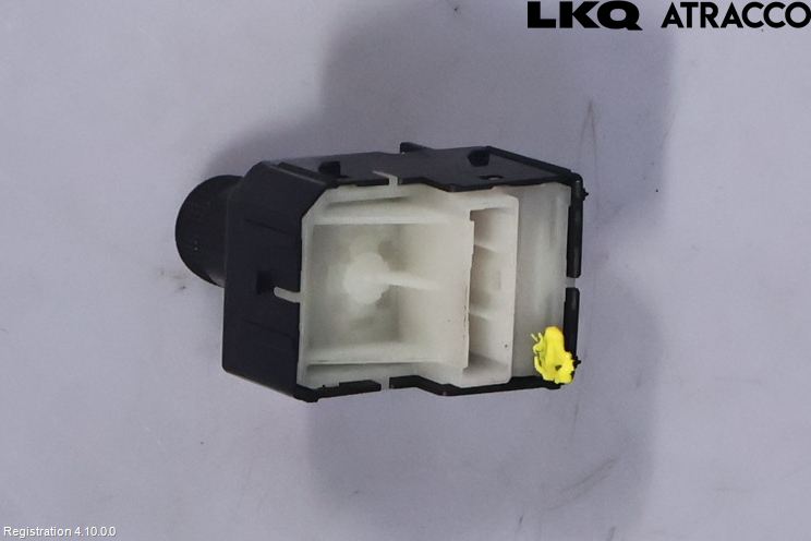 Toyota HILUX 16- Strömställare Spegel