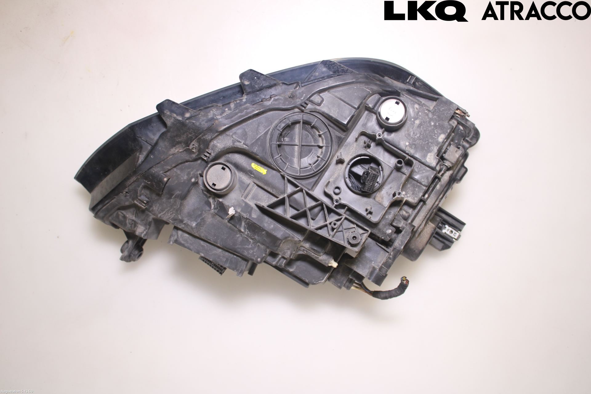 Volkswagen VW PASSAT 15-19 Strålkastare Vänster